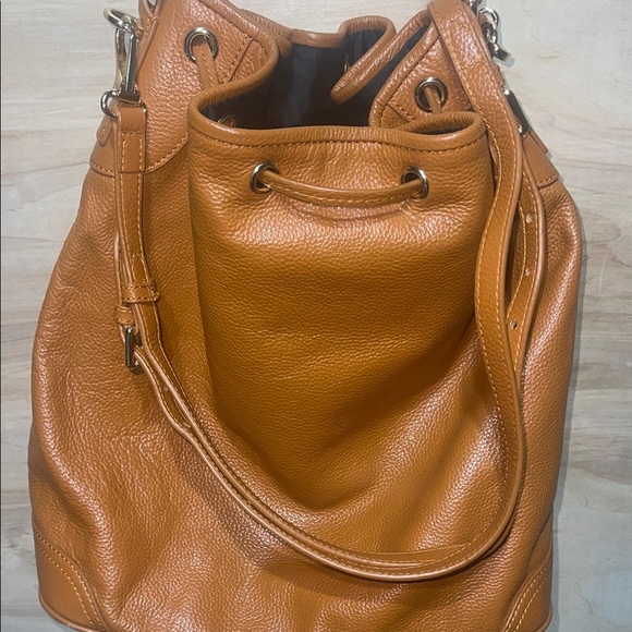 Burberry Tan Leather Women's Bag - Picture 2 of 10